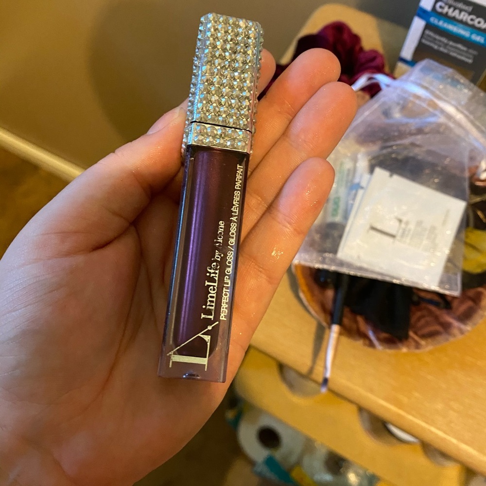 Limelife lip gloss